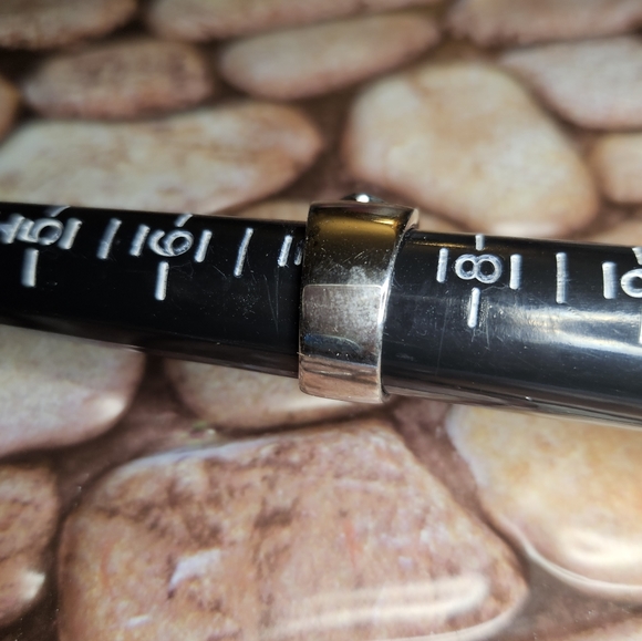 Green Quartz (.9tcw) Platinum Technibond Size 7 Ring with Warranty - Picture 12 of 13